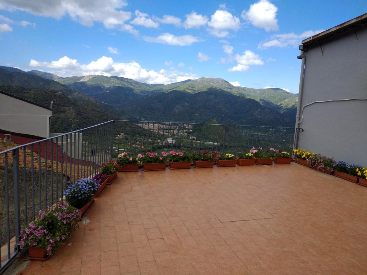 Casa Donna Franca Apartamento Castiglione De Sicilia Exterior foto