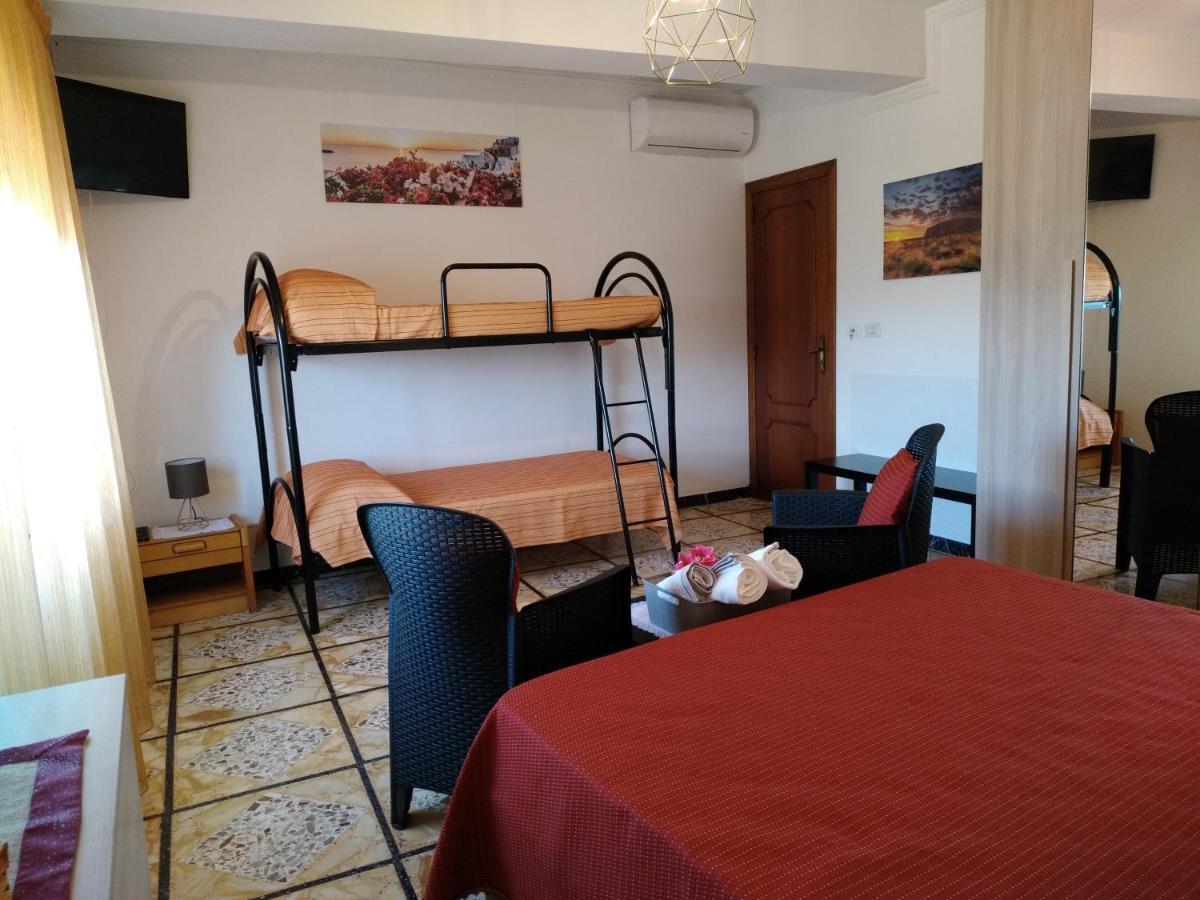 Casa Donna Franca Apartamento Castiglione De Sicilia Exterior foto